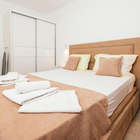 Villa Providenca Apartments ติวัต ภายนอก รูปภาพ