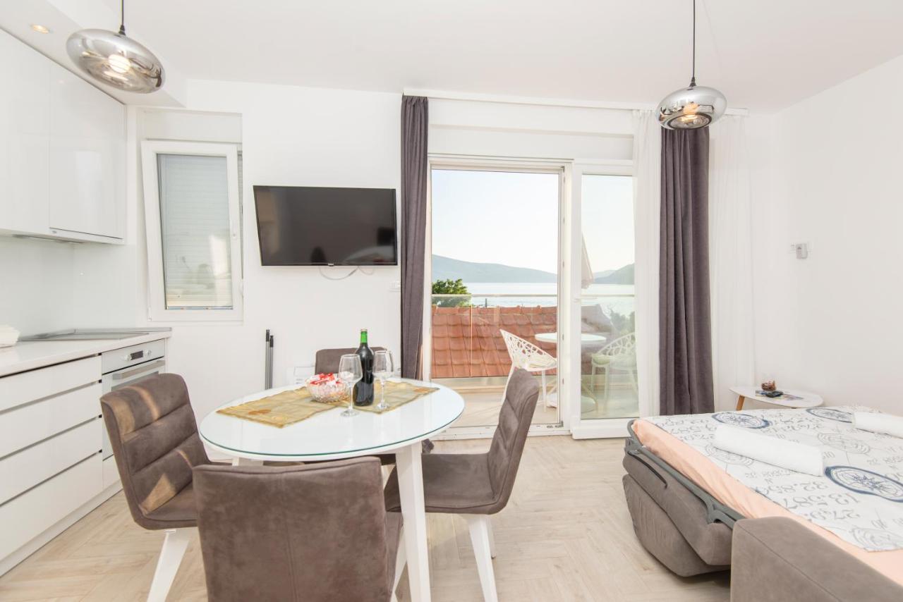Villa Providenca Apartments ติวัต ภายนอก รูปภาพ